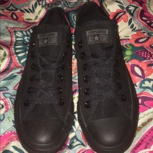 black converse